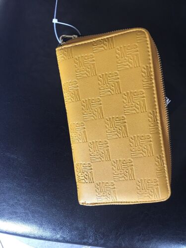 STEVE MADDEN WALLET WRISTLET MUSTARD WITH STAMPED LOGO "VERY DIFFERENT" "LOOK"