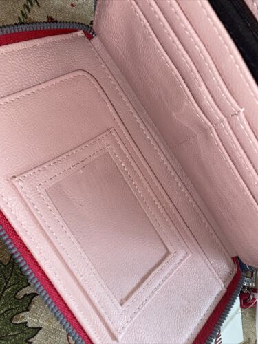 Betsey Johnson Zip Around Wristlet Wallet LIPS RED Embossed DESIGN NEW CUTE!