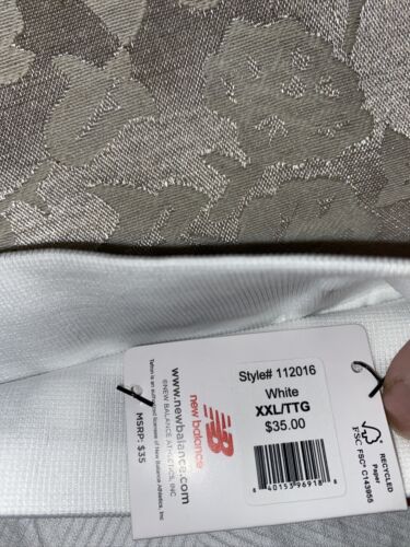 New Balance Medium Impact Sports Bra Style 7462 White/Black Size XXL NEW