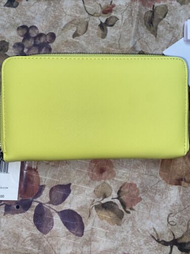 STEVE MADDEN WALLET WRISTLET YELLOW SMOOTH TEXTURE SILVER ZIPPER PRETTY!!NEW