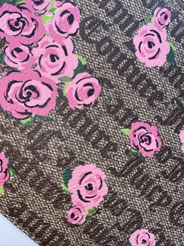 Juicy Couture~Wristlet Wallet Pink Bloom Brown FURGET Me Not~Gothic Logo~CUTE