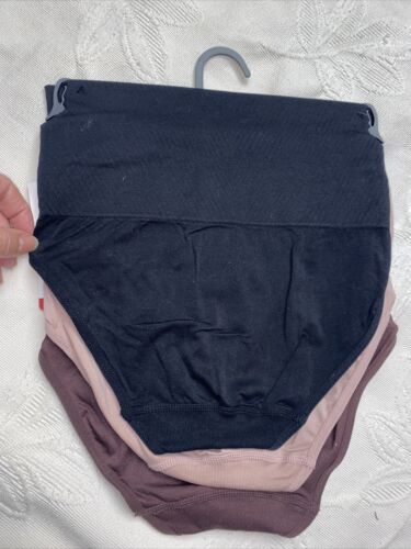 Skinnygirl Double Shaping Seamless Briefs Size MEDIUM 3 pair Style SG7058 New