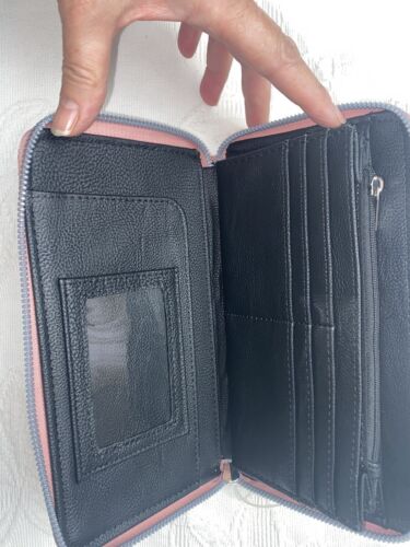 BETSEY JOHNSON Zip Around Wallet/Wristlet-PINK HEARTS EMBOSSED REAR FIND!!!