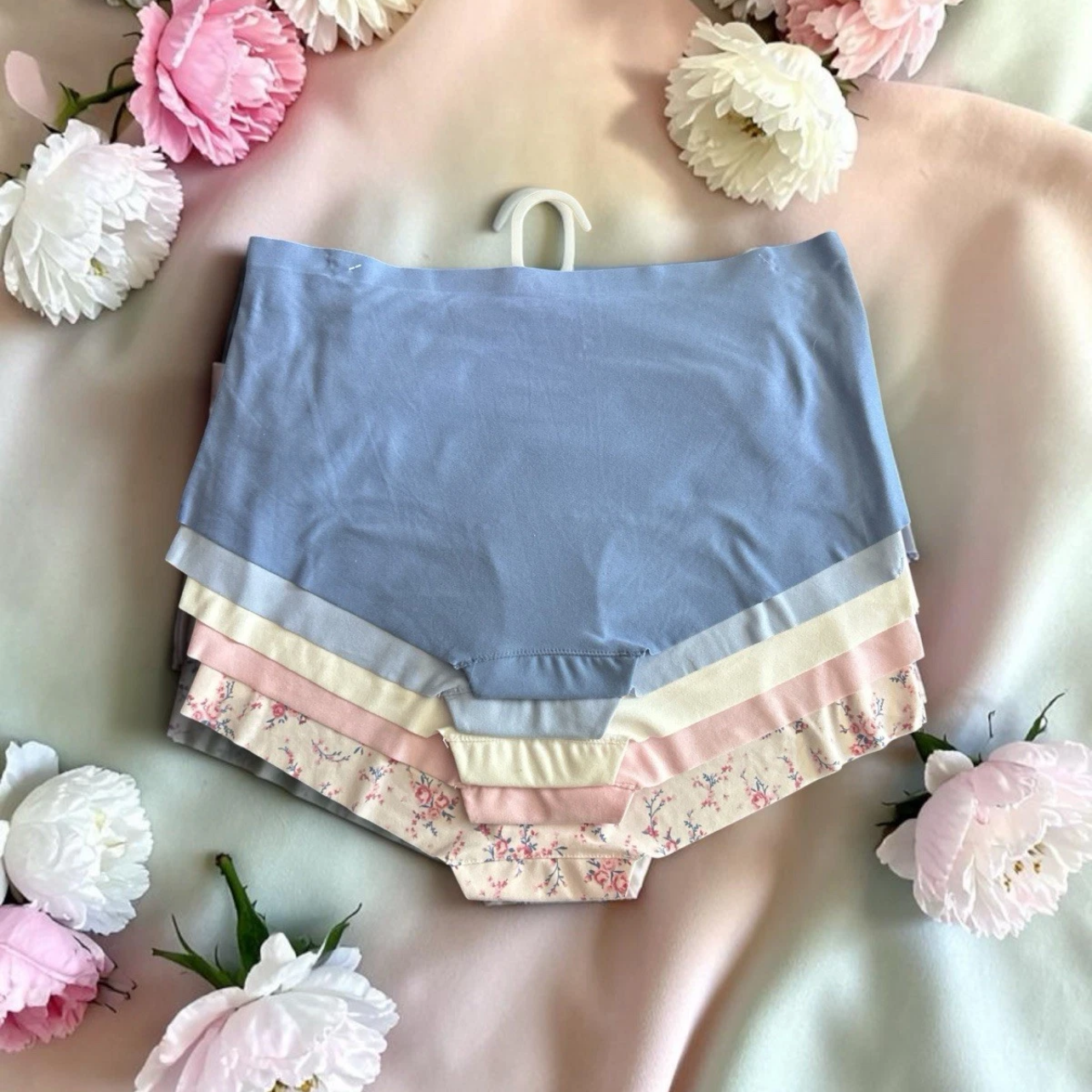 Laura Ashley LS9039 Boyshort Panty - Size M