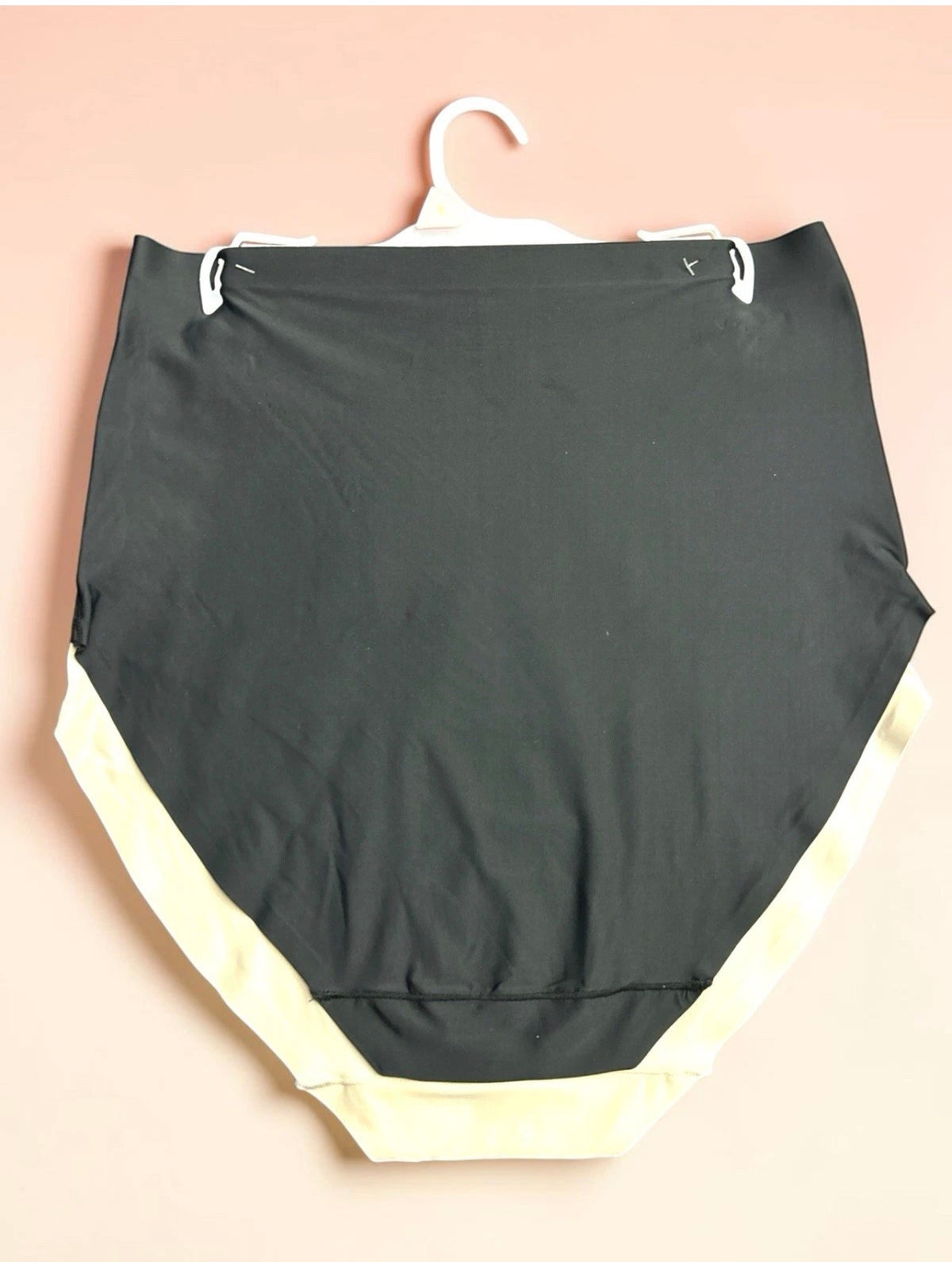 Danskin DS3264 Women's Shaping Briefs 2-Pack – Black & Ivory