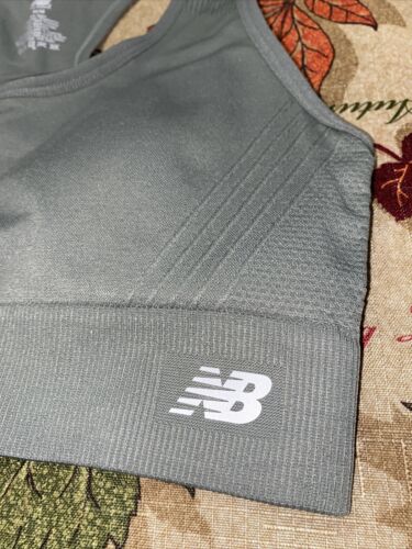 New Balance Medium Impact Sports Bra Style # 112011 SEED GREEN Size MEDIUM