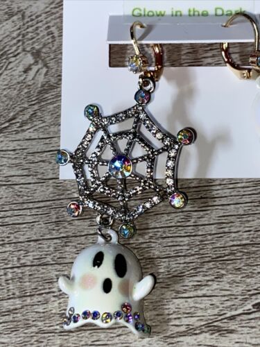 Halloween Betsey Johnson ~ Glow in Dark Ghost Spider Web Mismatch Dangle Earring