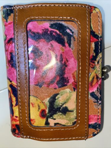 Patricia Nash Iberia Summer Roses Leather Wallet  $119 MRSP NEW