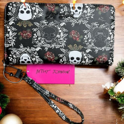 Betsey Johnson Zip Around Wristlet Wallet SKULLS~Multicolor~All Year HALLOWEEN!￼