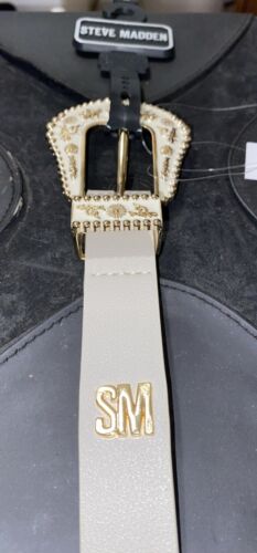 STEVE MADDEN BELT LARGE WITH WHITE AND GOLD BEAUTIFUL DESIGNED BUCKLE (SKINNY)