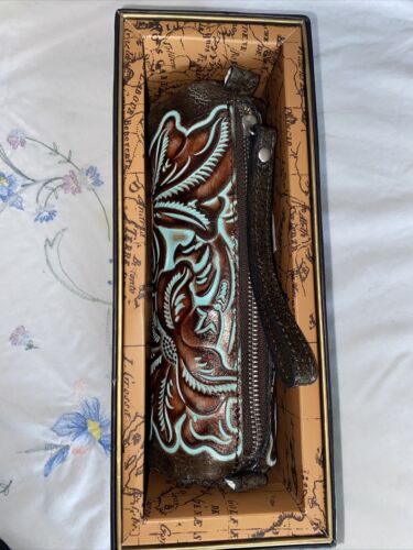 Patricia Nash Isla Oblong Tooled Turquoise Leather Wristlet Style A035133 NEW