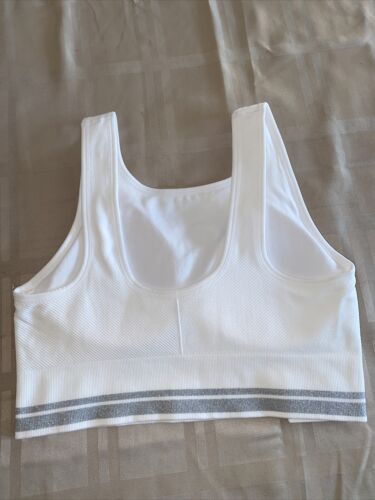 New Balance Sports Bra Style R000387 Medium Impact~White/Silver LARGE~SUPER CUTE
