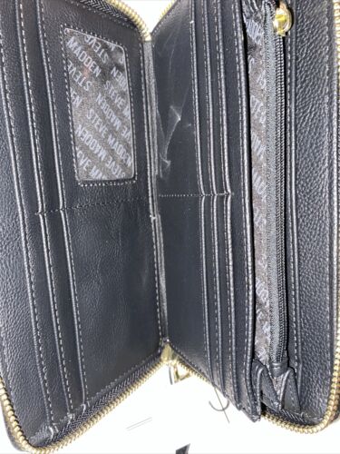 STEVE MADDEN WALLET WRISTLET BLACK STAMPED LOGO VERY DIFFERENT!!
