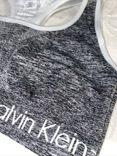 Calvin Klein Sports Bra- Heather Gray &White Size Medium PFYT1051 SUPER CUTE!