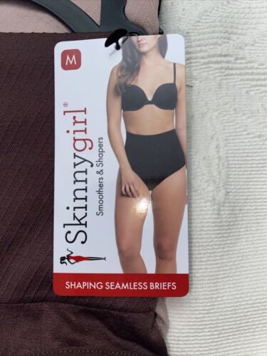 Skinnygirl Double Shaping Seamless Briefs Size MEDIUM 3  pair Style SG7058￼￼ New
