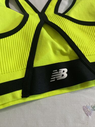 New Balance Medium Impact Sports Bra Style 112013 Green~Yellow Iridescent Sze XL
