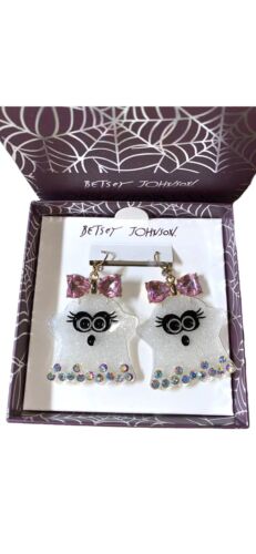 HALLOWEEN~ Betsey Johnson Acrylic Girl Ghost With Pink Crystal Bow Drop Earrings