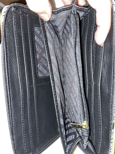 STEVE MADDEN WALLET WRISTLET CITRON WRAP AROUND LOGO SMOOTH FEEL SO DIFFERENT!!!