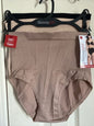 Skinnygirl Shaping Seamless Briefs Size SMALL 3  pair Style SG7715￼￼ New