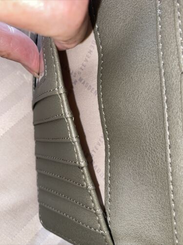 STEVE MADDEN Woman's Wallet Bifold BALLEN-G Soft Textured GREEN- BEAUTIFUL !!!