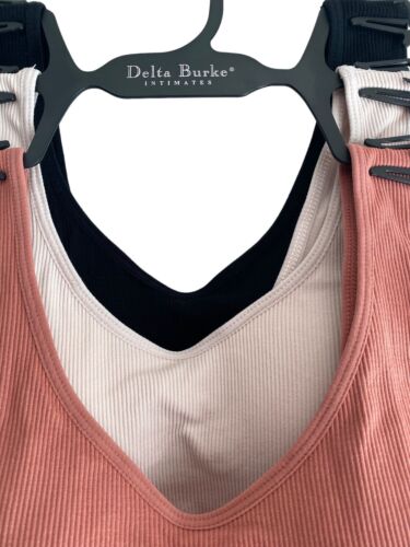 DELTA BURKE~3 PCK SEAMLESS BRAS MULTICOLOR~SIDE DETAIL~ALL SIZES~GREAT FIT