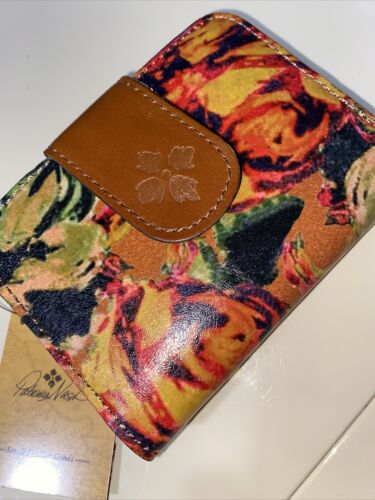 Patricia Nash Iberia Summer Roses Leather Wallet  $119 MRSP NEW