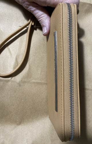 STEVE MADDEN WALLET WRISTLET CAMEL (LIGHT TAN) SMOOTH TEXTURED SILVER ZIPPER