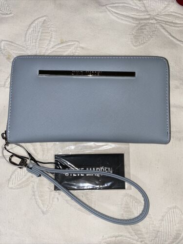 STEVE MADDEN WALLET WRISTLET BLUE (LIGHT-BLUE) SMOOTH TEXTURED