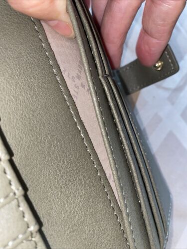 STEVE MADDEN Woman's Wallet Bifold BALLEN-G Soft Textured GREEN- BEAUTIFUL !!!