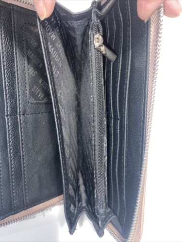 STEVE MADDEN WALLET WRISTLET MAUVE SMOOTH TEXTURED SILVER ZIPPER