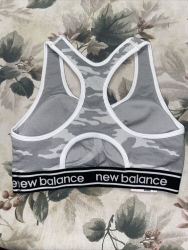 New Balance Medium Impact Sports Bra Style 110998 White Camouflage Size L NEW
