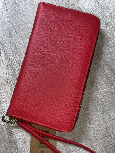 STEVE MADDEN WALLET WRISTLET RED WRAP AROUND LOGO SMOOTH TEXTURED