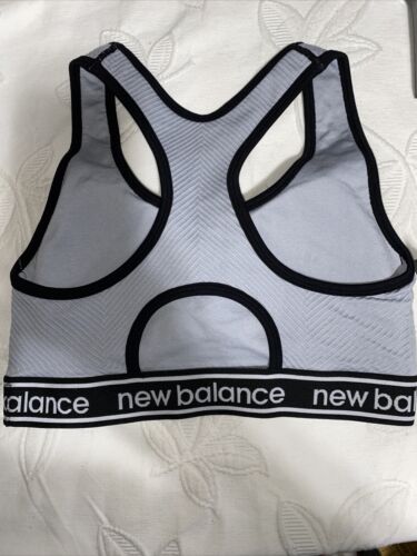 New Balance Medium Impact Sports Bra Style # 1153  SILVERMINK/ Black LARGE NEW