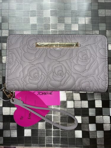 Betsey Johnson Zip Around Wallet/Wristlet Stitch FLORAL 💐MBJ1000X GRAY -CUTE