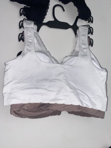 Delta Burke 3-Pack Seamless Bras Size 1X Soft Comfort Lounge Removable Pads NEW