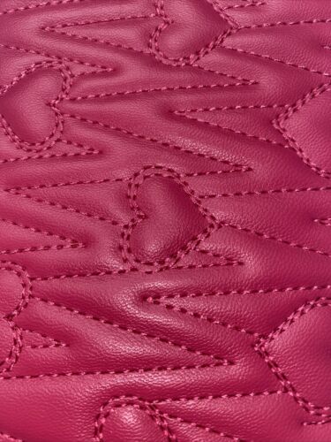 BETSEY JOHNSON Zip Around Wallet/Wristlet Stitch RED- XOZIP-S  BEAUTIFUL!