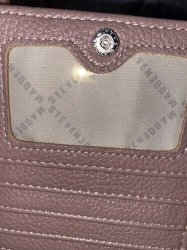 STEVE MADDEN MAUVE WALLET WRISTLET  FOLD OUT DOUBLE ZIPPER SMOOTH TEXTURE CLASSY