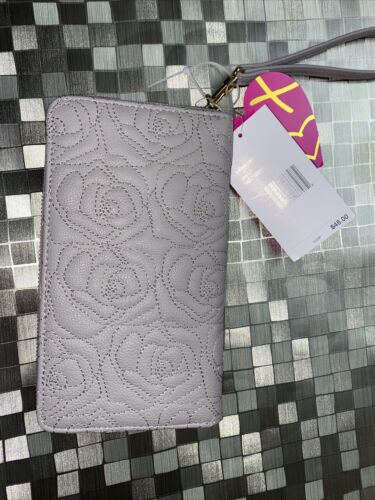 Betsey Johnson Zip Around Wallet/Wristlet Stitch FLORAL 💐MBJ1000X GRAY -CUTE