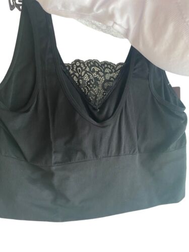 GLORIA VANDERBILT Set of 2 Black / White Longline Comfort SPORT BRA~2X~FEMININE!