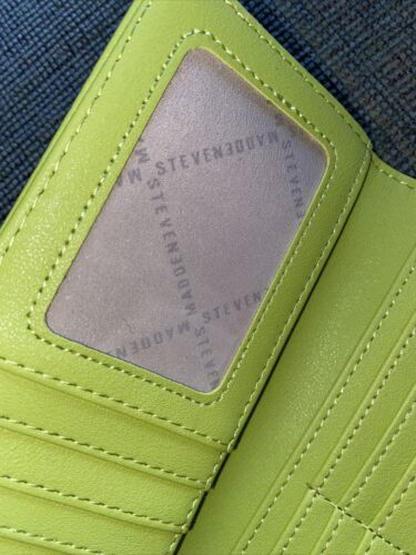 STEVE MADDEN Woman's Wallet Bifold BALLEN~GREEN ~ BEAUTIFUL !!!
