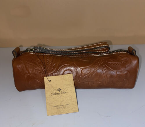 Patricia Nash Isla Oblong Tooled Florence Leather Wristlet Style P50607 NEW