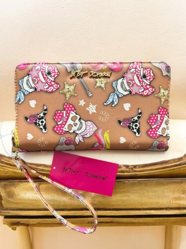 Betsey Johnson Zip Around Wristlet Wallet SKULLS~Multicolor~All Year HALLOWEEN!￼