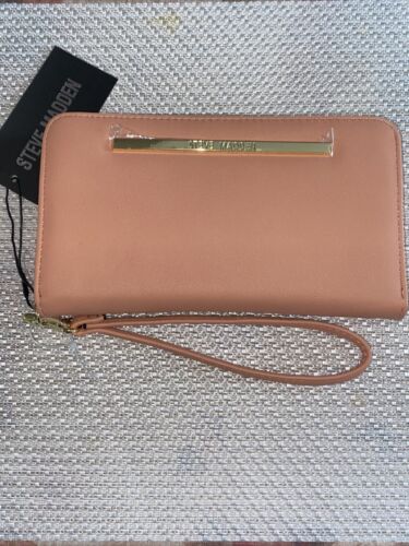 STEVE MADDEN WALLET WRISTLET PEACH SMOOTH TEXTURED BEAUTIFUL RETAIL $48