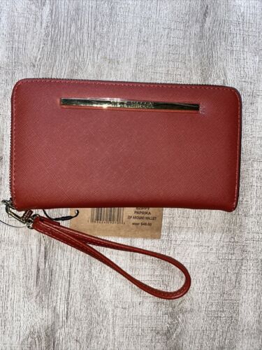 STEVE MADDEN WALLET WRISTLET RED~PAPRIKA~ LOGO SMOOTH TEXTURED~ORGANIZER~UNIQUE!