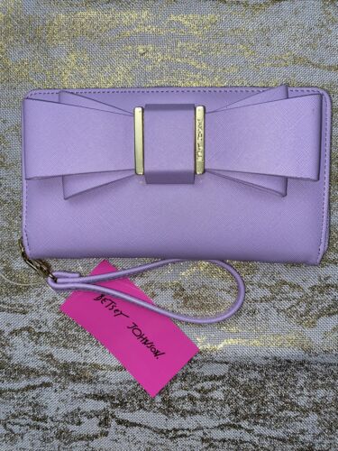 Betsey Johnson Zip Around Wristlet Wallet BOW DESIGN - LILAC & Gold Hardware NWT