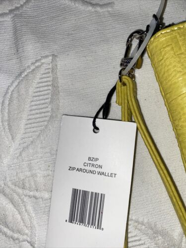 STEVE MADDEN WALLET WRISTLET CITRON STAMPED LOGO SILVER ZIPPER