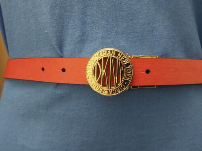 DKNY BELT REVERSIBLE BLACK LOGO TO SMOOTH RED SILVER LOGO BUCKLE "TAKE A LOOK"