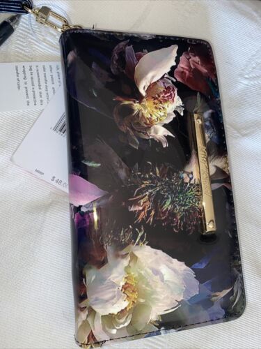 Betsey Johnson Zip Around Wristlet Wallet Blue Flower Multicolor Design Patent