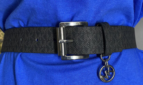 MICHAEL KORS BELT BLACK MK LOGO WITH SILVER BUCKLE AND MK CHARM 1 SMALL Left