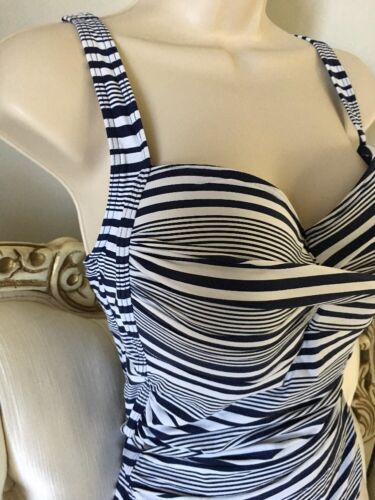 NIP TUCK BOND EYE ONE PIECE SWIMSUIT Stripe  Black /White Size 8